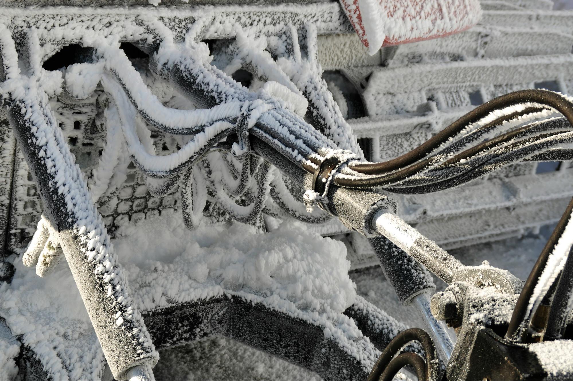 Kuidas kaitsta hüdraulilist silindrit ekstreemse temperatuuri eest