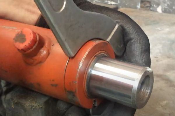 Kuidas omandada hüdraulilise silindri suurused
